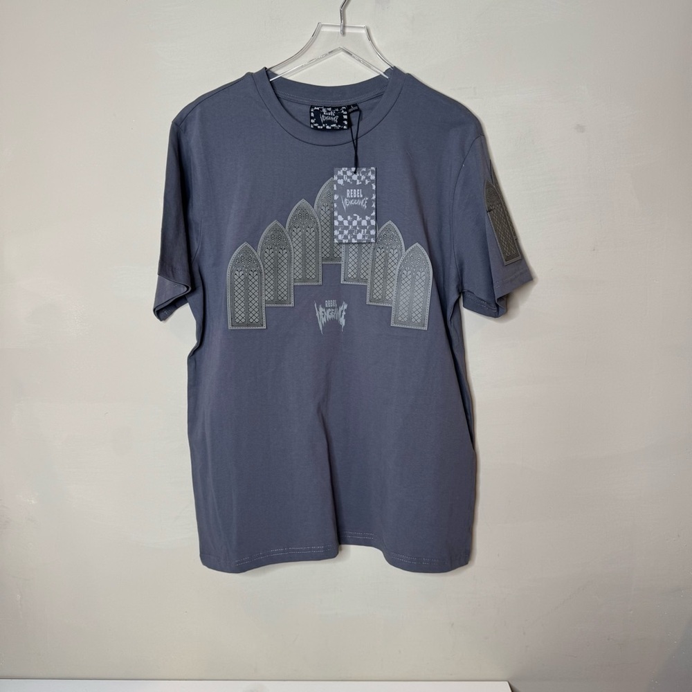 Rebel Vengeance Gothic Window Graphic T-shirt in gray cotton size large